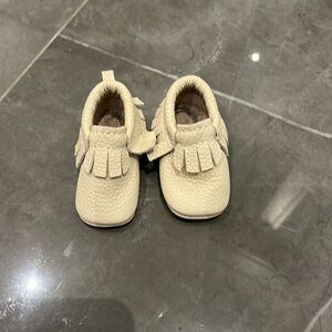 Baby slippers by mini moc - leather.